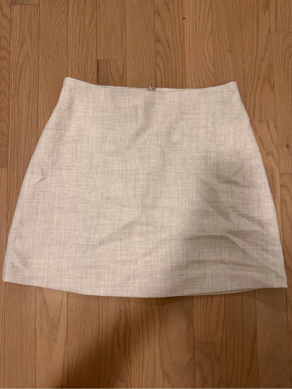 NEVER WORN Aritzia heather grey skirt